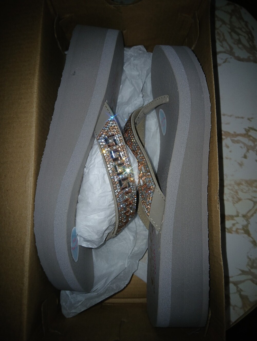 NWT Women's Vega Cali Sketchers Wedges.